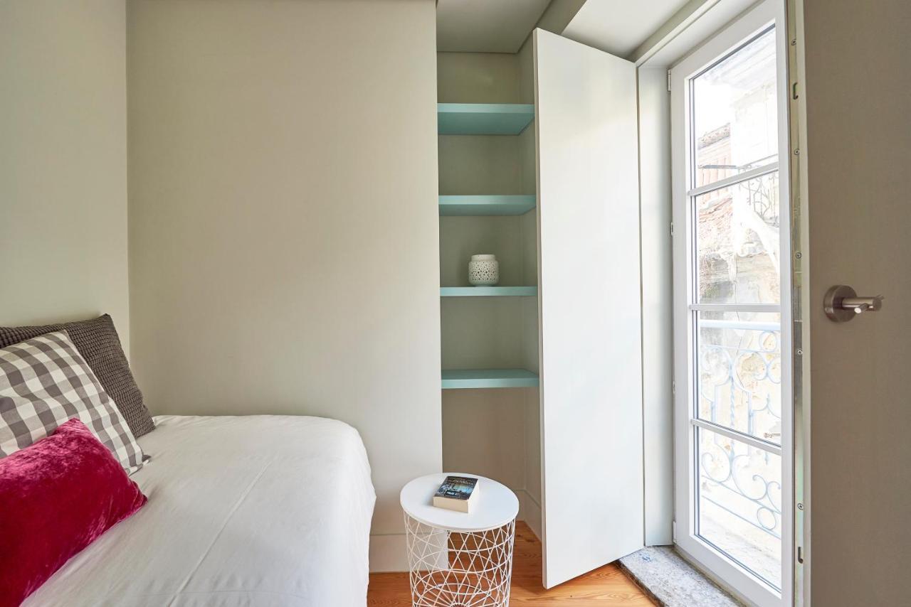 Modern Apartment Bica Dos Olhos Lisboa Rom bilde